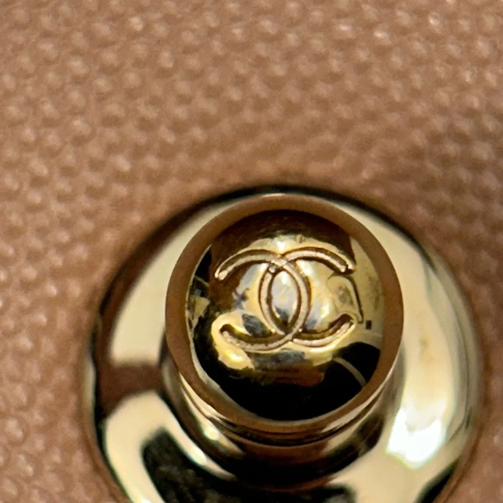 SOLD PRIVATE
Chanel Le Boy Old Medium Light Gold Hardware - Picture 10 of 16